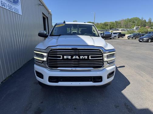 Bright White Clearcoat 2021 RAM 2500 Laramie Crew Cab 4x4 6'4' Box
