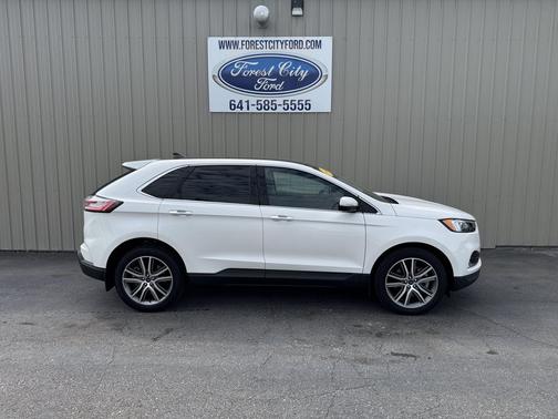 Star White Metallic Tri-Coat 2022 Ford Edge Titanium