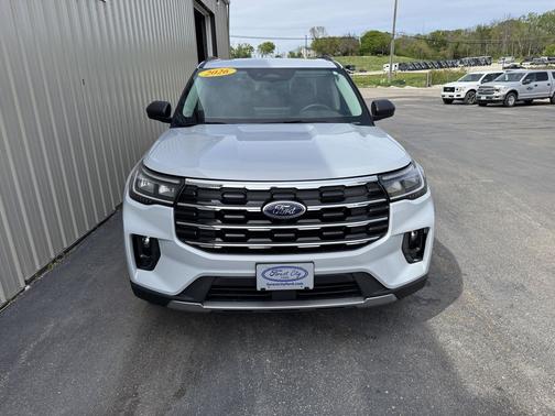 Oxford White 2026 Ford Explorer Active