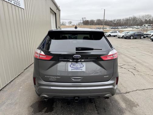2021 Ford Edge Titanium