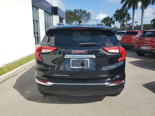 2022 GMC Terrain Denali