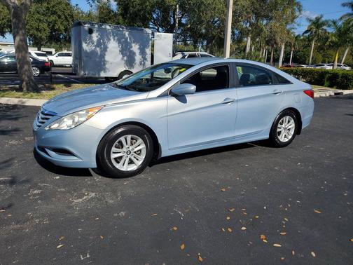 2012 Hyundai SONATA GLS