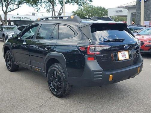 Crystal Black Silica 2022 Subaru Outback Wilderness