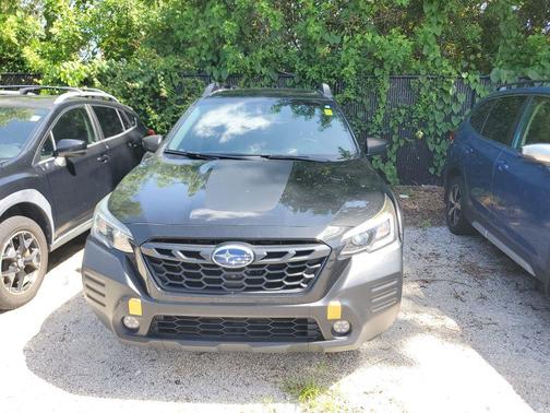 Crystal Black Silica 2022 Subaru Outback Wilderness