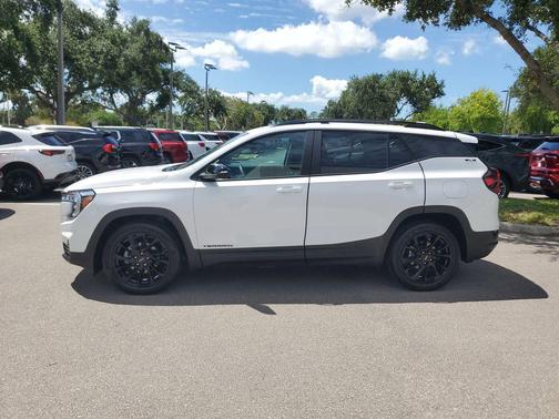 Summit White 2023 GMC Terrain SLE