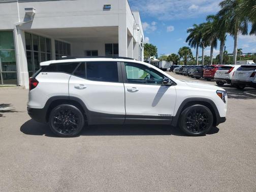 Summit White 2023 GMC Terrain SLE