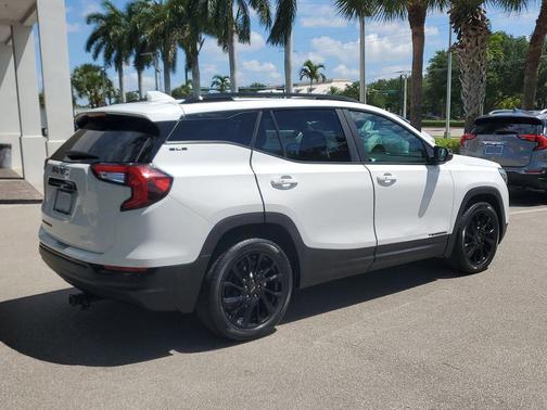 Summit White 2023 GMC Terrain SLE