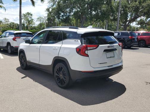Summit White 2023 GMC Terrain SLE