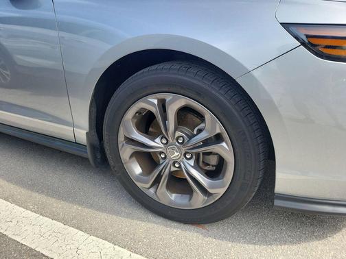 Lunar Silver Metallic 2023 Honda Accord EX