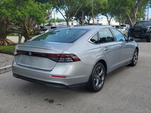 Lunar Silver Metallic 2023 Honda Accord EX