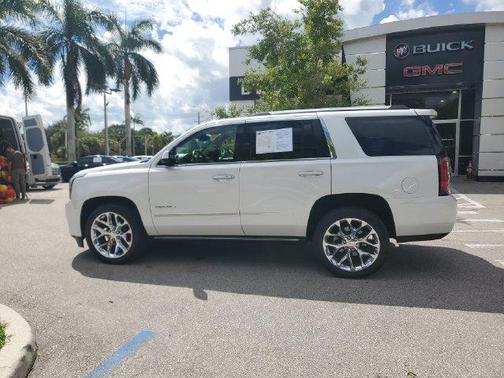 White Frost Tricoat 2020 GMC Yukon Denali