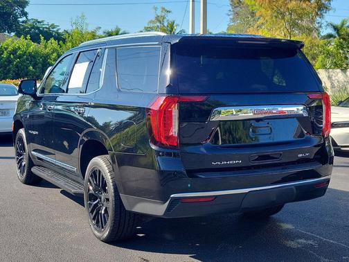 2021 GMC Yukon SLT