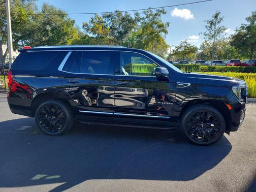 2021 GMC Yukon SLT