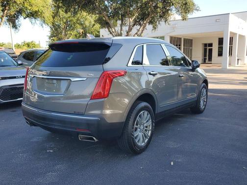 Bronze Dune Metallic 2018 Cadillac XT5 Luxury