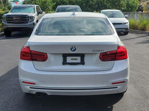 2017 BMW 330 330i