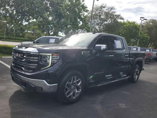 2022 GMC Sierra 1500 SLT