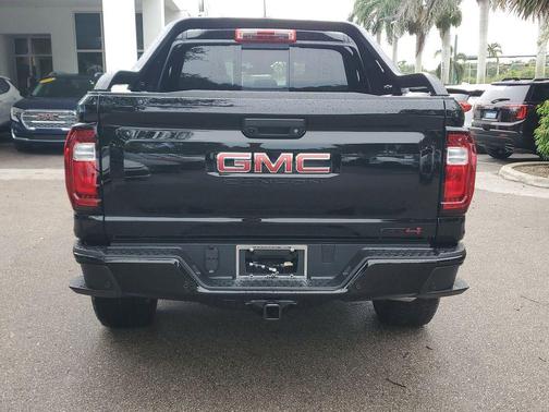 2025 GMC Canyon AT4