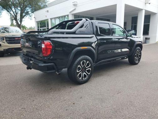 2025 GMC Canyon AT4