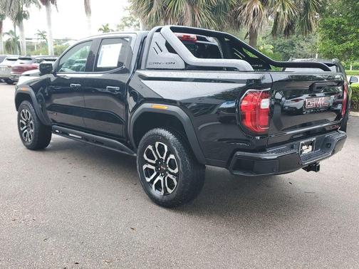2025 GMC Canyon AT4