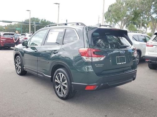 Cascade Green Silica 2022 Subaru Forester Limited