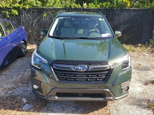 Cascade Green Silica 2022 Subaru Forester Limited