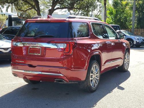 2023 GMC Acadia Denali