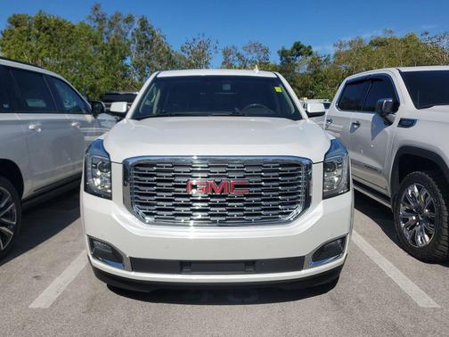 White Frost Tricoat 2020 GMC Yukon XL Denali