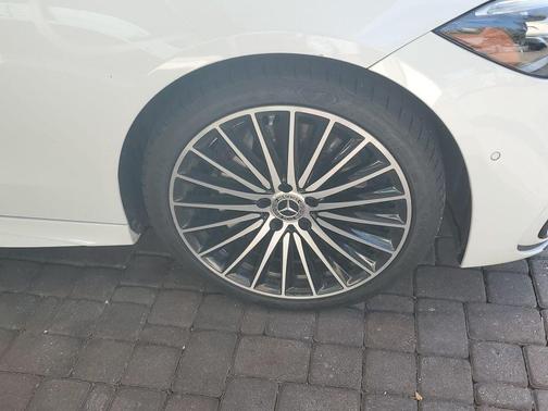 MANUFAKTUR Moonlight White Metallic 2024 Mercedes-Benz C-Class C300