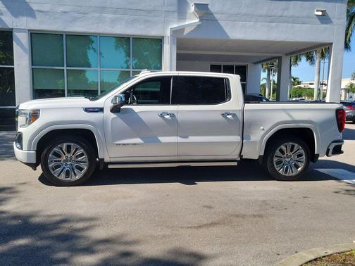 White Frost Tricoat 2022 GMC Sierra 1500 Denali