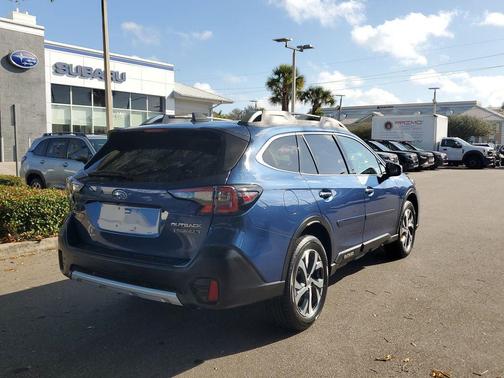 2022 Subaru Outback Touring XT