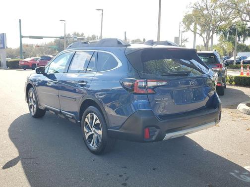 2022 Subaru Outback Touring XT