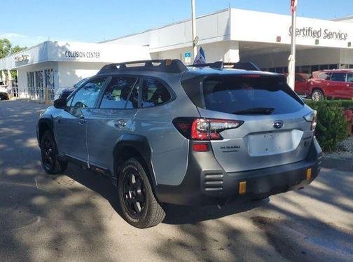 Ice Silver Metallic 2025 Subaru Outback Wilderness