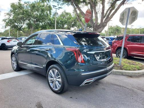 Emerald Lake Metallic 2024 Cadillac XT5 Premium Luxury
