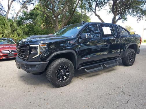 2024 GMC Sierra 1500 AT4X