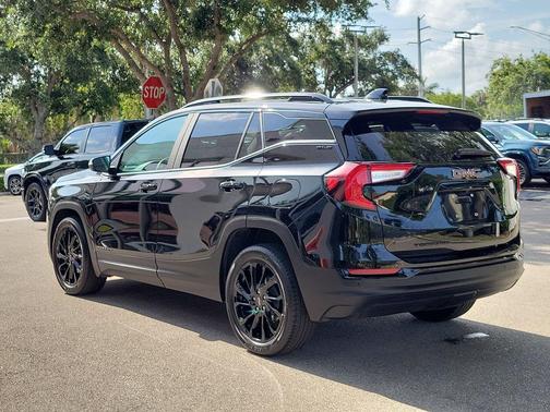 Ebony Twilight Metallic 2023 GMC Terrain SLE