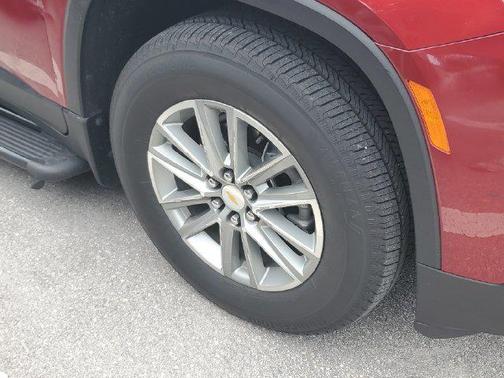 Radiant Red Tintcoat 2023 Chevrolet Traverse LT Cloth