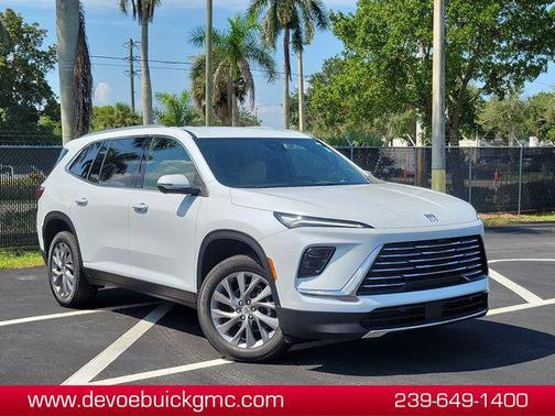 Iridescent White Tricoat 2026 Buick Enclave Preferred FWD