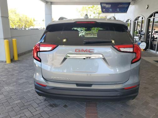 Sterling Metallic 2024 GMC Terrain SLE