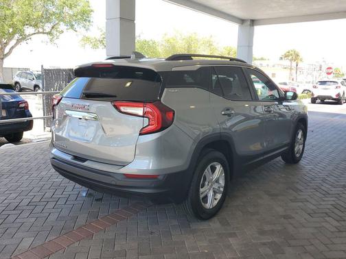 Sterling Metallic 2024 GMC Terrain SLE