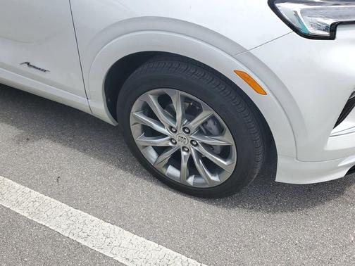 White Frost Tricoat 2024 Buick Encore GX Avenir