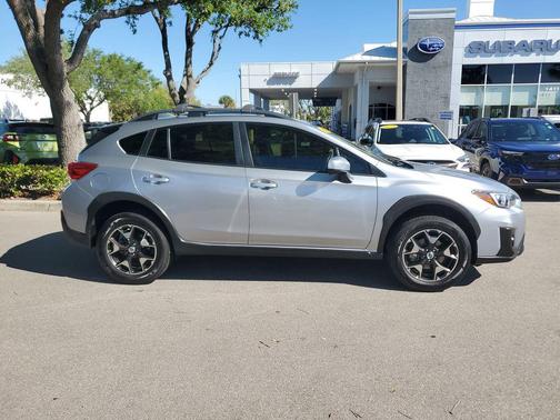 Ice Silver Metallic 2018 Subaru Crosstrek 2.0i Premium