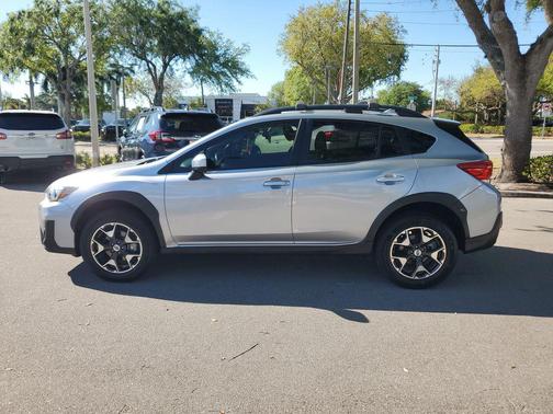 Ice Silver Metallic 2018 Subaru Crosstrek 2.0i Premium