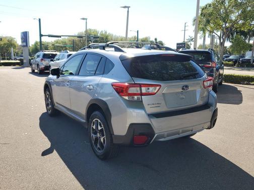 Ice Silver Metallic 2018 Subaru Crosstrek 2.0i Premium