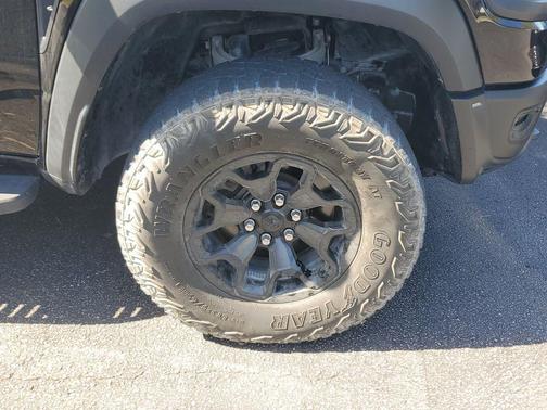 Diamond Black Crystal Pearlcoat 2021 RAM 1500 TRX