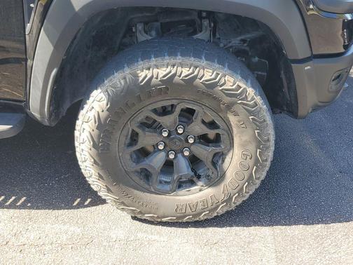 Diamond Black Crystal Pearlcoat 2021 RAM 1500 TRX