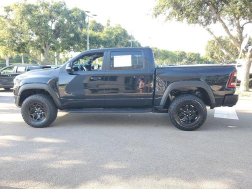 Diamond Black Crystal Pearlcoat 2021 RAM 1500 TRX