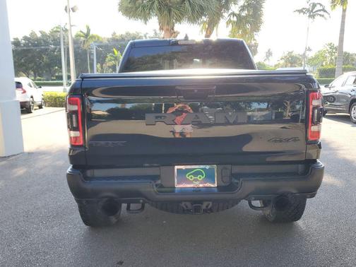 Diamond Black Crystal Pearlcoat 2021 RAM 1500 TRX