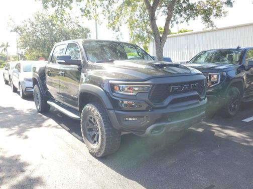 Diamond Black Crystal Pearlcoat 2021 RAM 1500 TRX