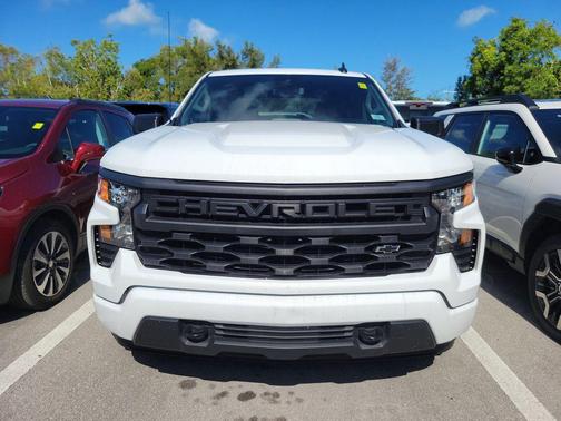 Summit White 2025 Chevrolet Silverado 1500 Custom