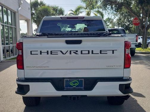 Summit White 2025 Chevrolet Silverado 1500 Custom